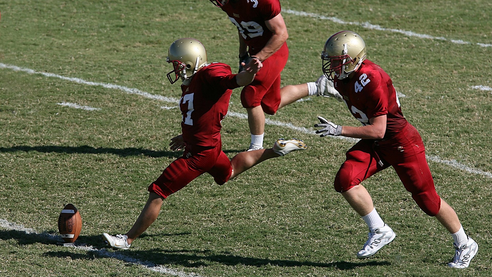爱游戏中国-男子女队齐头并进，英格兰橄榄球更受关注，英式女子橄榄球比赛视频全场